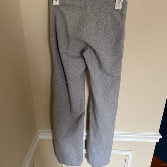Women’s The North Face Size Small Gray Cotton Blend Pull On Straight Leg Pants - Picture 5 of 11